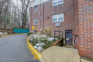 98 Manor Dr, Red Bank, NJ 07701 - Photo 23