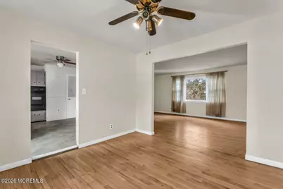 88 Lynn Court, Belford, NJ 07718 - Photo 5