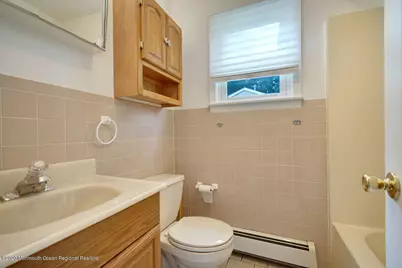 16 Krueger Place, Middletown, NJ 07748 - Photo 5