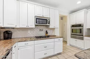 1801 Finderne St, Oakhurst, NJ 07755 - Photo 9