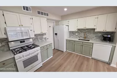 99 Oak Lane, Eatontown, NJ 07724 - Photo 17