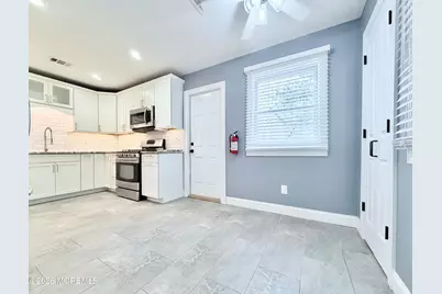 7 Longfellow Court, Freehold, NJ 07728 - Photo 5