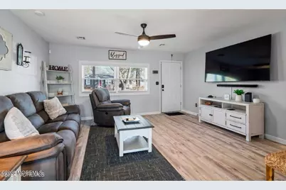 209 Sinclair Avenue, Lanoka Harbor, NJ 08734 - Photo 9