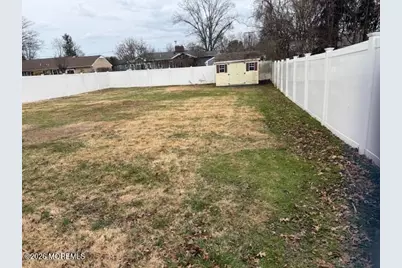 27 Runyon Avenue, Freehold, NJ 07728 - Photo 9