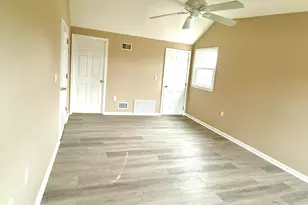 27 Runyon Ave, Freehold, NJ 07728 - Photo 9