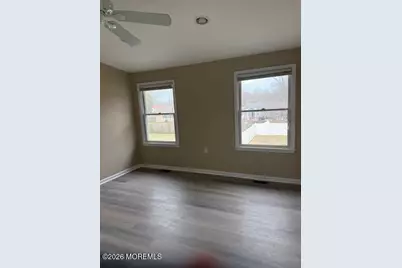 27 Runyon Avenue, Freehold, NJ 07728 - Photo 7