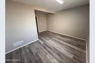 19 Laurel Avenue, Keansburg, NJ 07734 - Photo 5