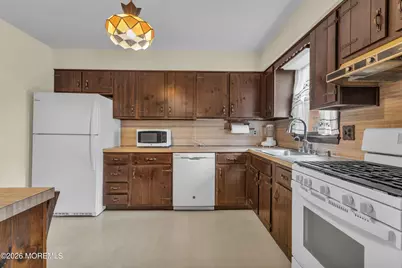 1108 Longboat Avenue, Beachwood, NJ 08722 - Photo 9