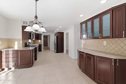 7 Shire Way, Middletown, NJ 07748 - Photo 17