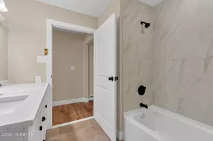 598B Lake Point Dr, Lakewood, NJ 08701 - Photo 19