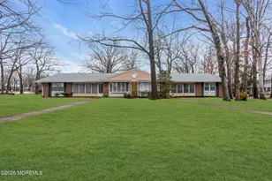 598B Lake Point Dr, Lakewood, NJ 08701 - Photo 1