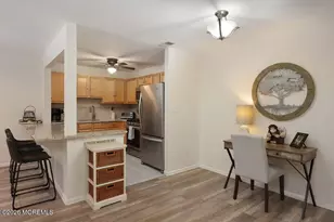 1015 Wedgewood Cir, Belford, NJ 07718 - Photo 15