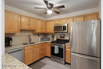 1015 Wedgewood Circle #1015, Belford, NJ 07718 - Photo 9