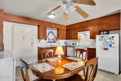 66D Dorchester Drive, Lakewood, NJ 08701 - Photo 9