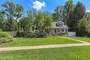 96 Lakeshore Dr, Red Bank, NJ 07701 - Photo 3