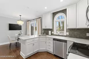 96 Lakeshore Dr, Red Bank, NJ 07701 - Photo 13