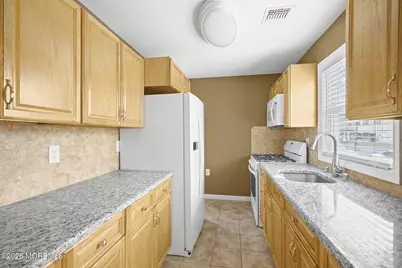 303 Union Avenue, Union Beach, NJ 07735 - Photo 11