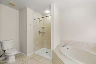 53 Skyline Dr, Lakewood, NJ 08701 - Photo 27