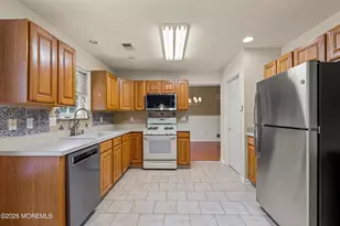 53 Skyline Dr, Lakewood, NJ 08701 - Photo 17