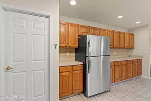 53 Skyline Dr, Lakewood, NJ 08701 - Photo 13
