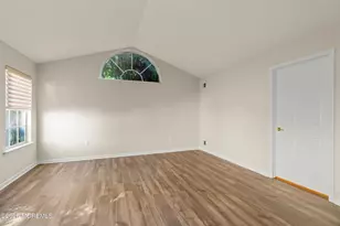 53 Skyline Dr, Lakewood, NJ 08701 - Photo 25