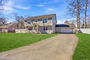 232 Woodcrest Rd, Oakhurst, NJ 07755 - Photo 3