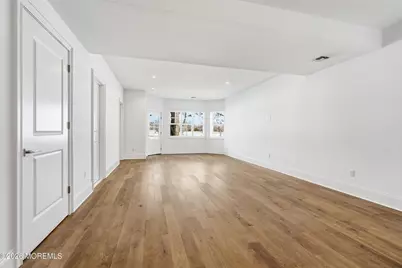 124 Eagle Way, Eatontown, NJ 07724 - Photo 45