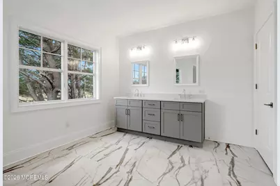 124 Eagle Way, Eatontown, NJ 07724 - Photo 35