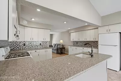 640 Beachwood Avenue, Toms River Township, NJ 08753 - Photo 9