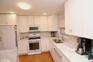 7 Portsmouth Rd, Englishtown, NJ 07726 - Photo 5