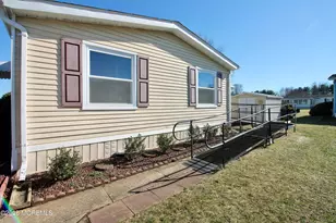 606 Jerome Pl, Freehold, NJ 07728 - Photo 27