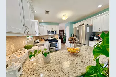 16 Round Valley Court, Lakewood, NJ 08701 - Photo 5