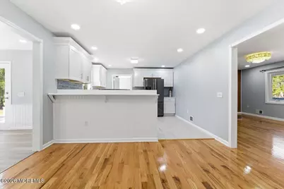 629 W Commodore Boulevard, Jackson, NJ 08527 - Photo 9