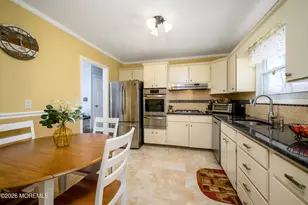 25 Tarrytown Rd, Manalapan Township, NJ 07726 - Photo 7