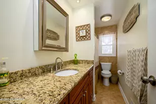 25 Tarrytown Rd, Manalapan Township, NJ 07726 - Photo 11