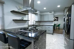 29 Maple St, Middletown, NJ 07758 - Photo 7