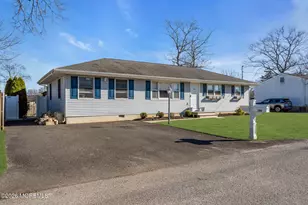 1009 Cable Ave, Beachwood, NJ 08722 - Photo 3