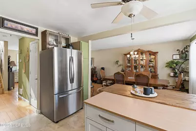 12 Dortmunder Drive, Manalapan Township, NJ 07726 - Photo 11