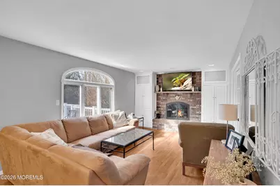 20 Princeton Drive, Manalapan Township, NJ 07726 - Photo 9