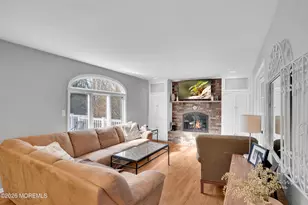 20 Princeton Dr, Manalapan Township, NJ 07726 - Photo 9