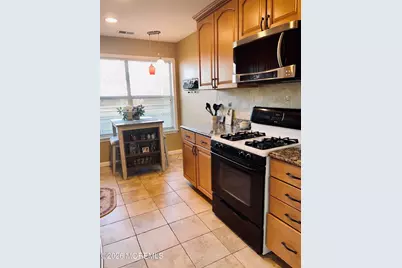 398 Brookview Court, Howell Township, NJ 07731 - Photo 7