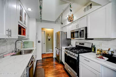 28 Spring Street, Freehold, NJ 07728 - Photo 15