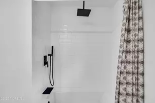 142 Freehold Rd, Manalapan Township, NJ 07726 - Photo 27