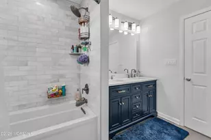 21 Dawn Ct, Tinton Falls, NJ 07724 - Photo 17