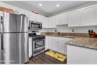 21 Dawn Court, Tinton Falls, NJ 07724 - Photo 3