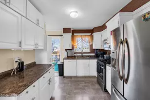 32 Koenig Ln, Freehold, NJ 07728 - Photo 7