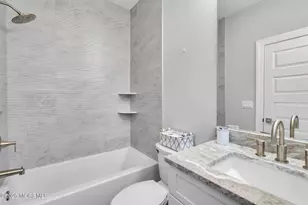 817 NARYSHKIN Wy, Toms River Township, NJ 08753 - Photo 31