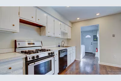 43 Kingsley Way, Freehold, NJ 07728 - Photo 5