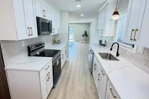 81 Amberly Dr, Manalapan Township, NJ 07726 - Photo 1