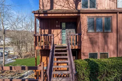 9 Village Way #6, Vernon, NJ 07462 - Photo 3